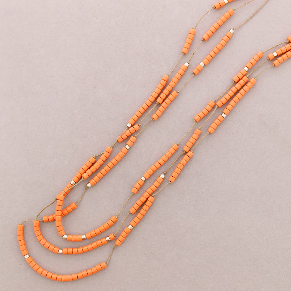 Collar Largo Tres Filas Cuentas Resina